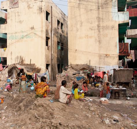 印度穷人是如何在一线城市生存的？_凤凰网