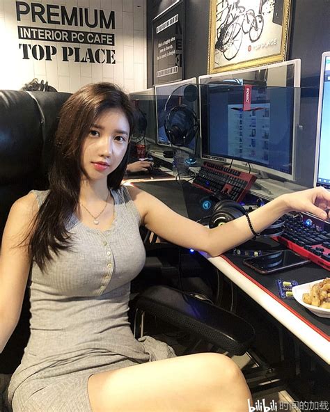 俄罗斯当红女主播：youtube、Twitch都有直播账号！长相姣好，技术不错-新闻资讯-高贝娱乐