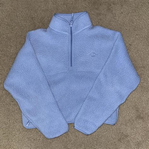 Aritzia Fleece half zip // size small // worn once... - Depop