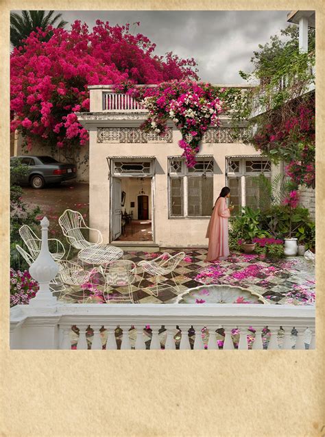 Set of 16 Polaroids – NO BORDERS SHOP