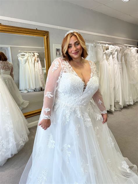 Best plus size wedding dresses 60 photos - Astyledwedding.com