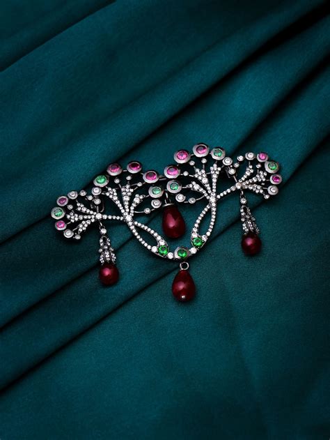 Crown Brooch - Buy Brooches for Men from Cosa Nostraa