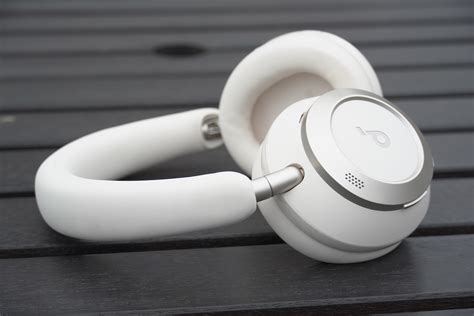 Soundcore Space One Pro | New Edge Times