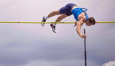 Pole Vaulting Wallpapers (34+ images inside)