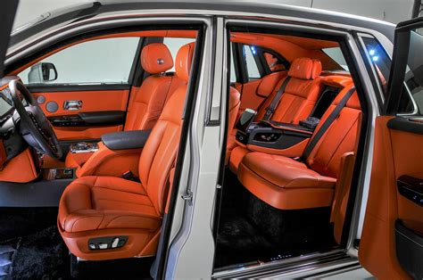 Rolls-Royce reveals its eight-gen flagship model ‘Phantom’ | Autocar ...