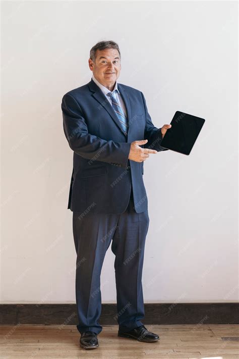 Businessman Wallpaper 4K 的图像结果