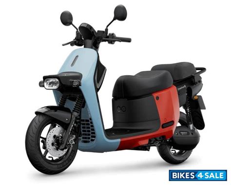 Gogoro Crossover S price, specs, mileage, colours, photos and reviews ...