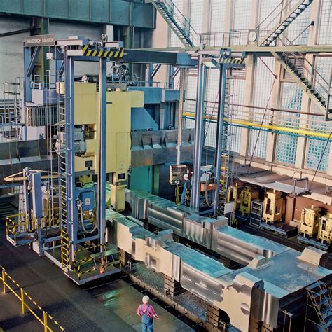 Cable Carriers, Cables, Conveyor and Protection Systems | KABELSCHLEPP ...