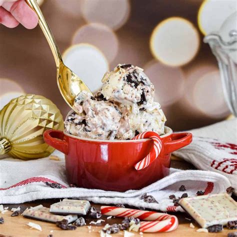 Peppermint Bark Ice Cream (No-Churn) | Stress Baking