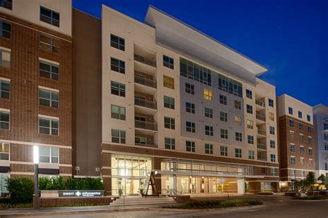 Pearl City Centre Apartments in Houston, TX | Official Site