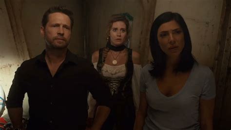 Poster Private Eyes - Saison 3 - Affiche 29 sur 63 - AlloCiné