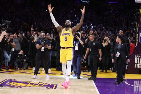 Lakers' LeBron James Will Have Jersey Retired After HOF Induction ...