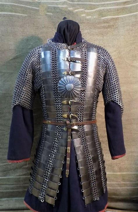 Medieval full body plate armour chainmail armor lamellar armor – Artofit