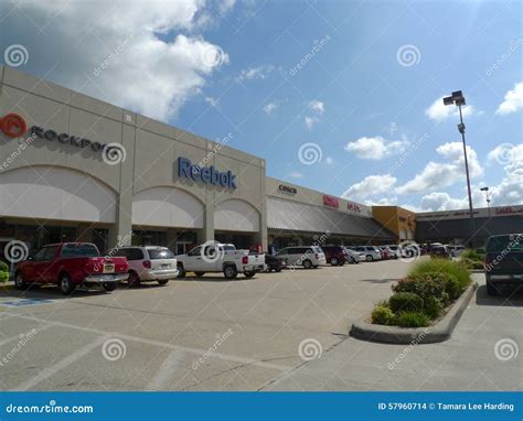 Tanger Outlets Mall in Branson, Missouri Editorial Stock Image - Image ...