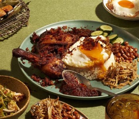 15 places for the best nasi lemak in Singapore, from basic to bougie
