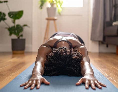 How to decompress lower back and hips? Easy, Safe Home Relief