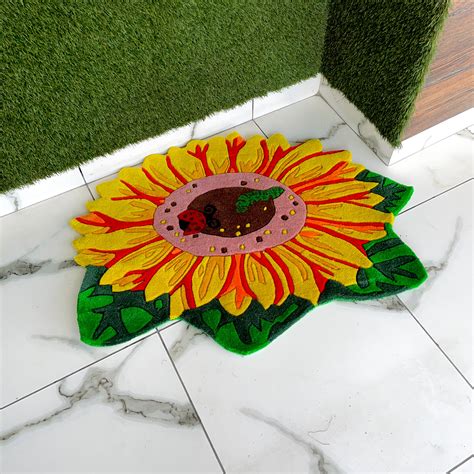 Sunflower with Ladybug and Caterpillar Hand-Tufted Rug – Carpet Diem