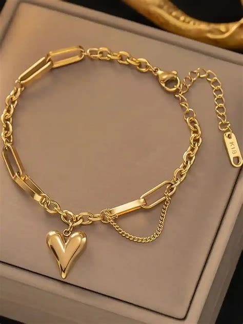 Women Bracelets to Elevate Your Everyday Look