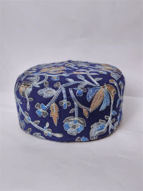 Aari Embroidery Kashmiri Caps – Sarposhi