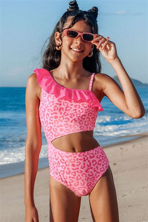 Swimwear 的图像结果