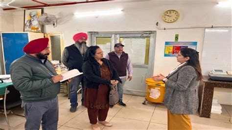 ਸਿਵਲ ਹਸਪਤਾਲ ਡੇਰਾਬੱਸੀ ਵਿਖੇ ਡੇਂਗੂ ਮਲੇਰੀਆ ਦੇ ਕੰਮਾਂ ਦਾ ਕੀਤਾ ਨਿਰੀਖਣ ...