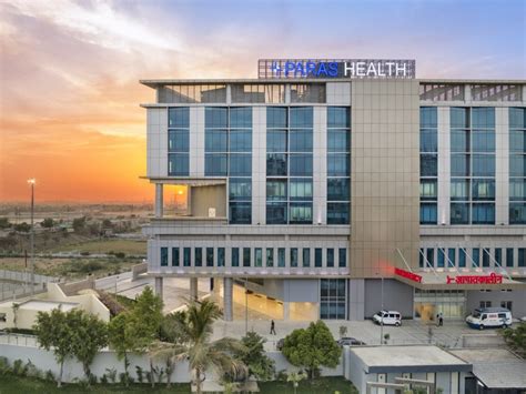 Hospital Building Design 的图像结果