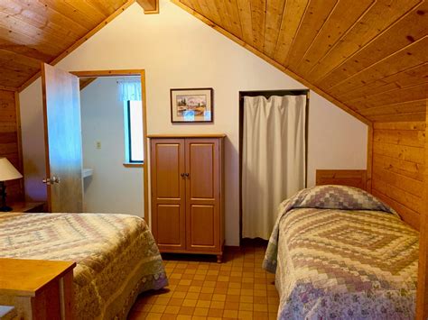 Cabin 3 — Rock Creek Lakes Resort