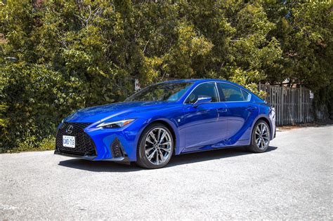 Review: 2021 Lexus IS 300 RWD – Canadian Auto Review
