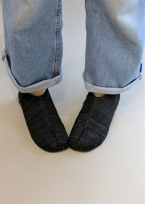 Tabi Black – Chalshoes
