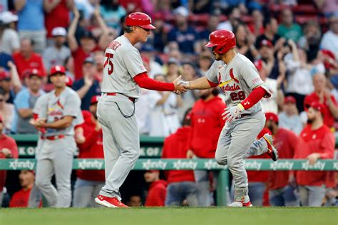 Cardinals complete 3-game sweep with 9-1 rout of Red Sox