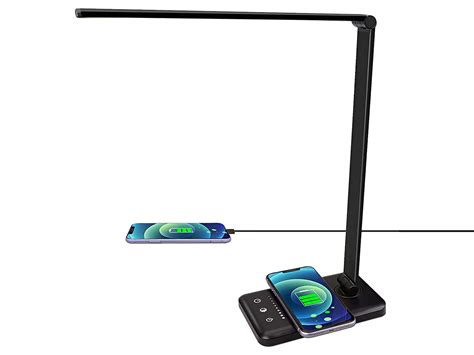 Questa lampada smart da scrivania è in offerta su Amazon