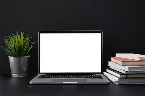 Verspotten Sie herauf weißen leeren Bildschirm der Laptop-Computers auf ...