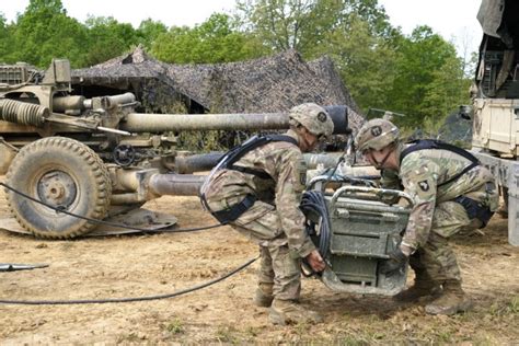 Army, academia collaborate on exoskeleton to reduce Soldier injuries ...