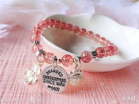 出国要带什么礼物最新素材