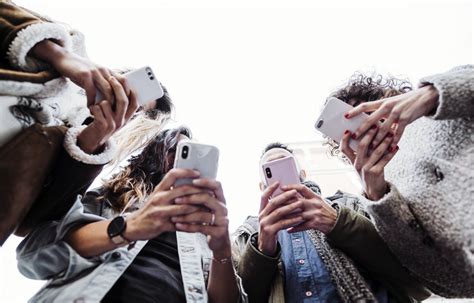 The Problem of Internet Addiction and its Effect on Health | AIHMS Blog