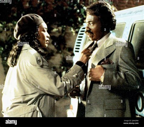 Angela bassett eddie murphy vampire hi-res stock photography and images ...