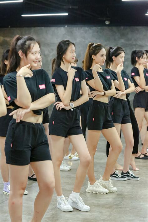 国际超模班_高阶课程_北京新时代模特学校 | 国际知名模特培训基地