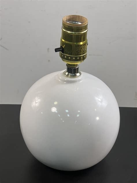 MODERN WHITE CERAMIC BALL LAMPS