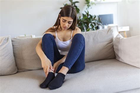 How to Stop Night leg Cramps: 12 Remedies to Get Instant Relief | Updated 2024 | Credihealth