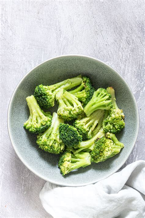 Air Fryer Frozen Broccoli - Recipes From A Pantry
