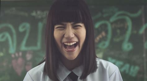 MTV音樂頻道 | 預告第三季？泰國 Netflix 釋出《轉學來的女生》2 小時「娜諾瘋癲狂笑」影片