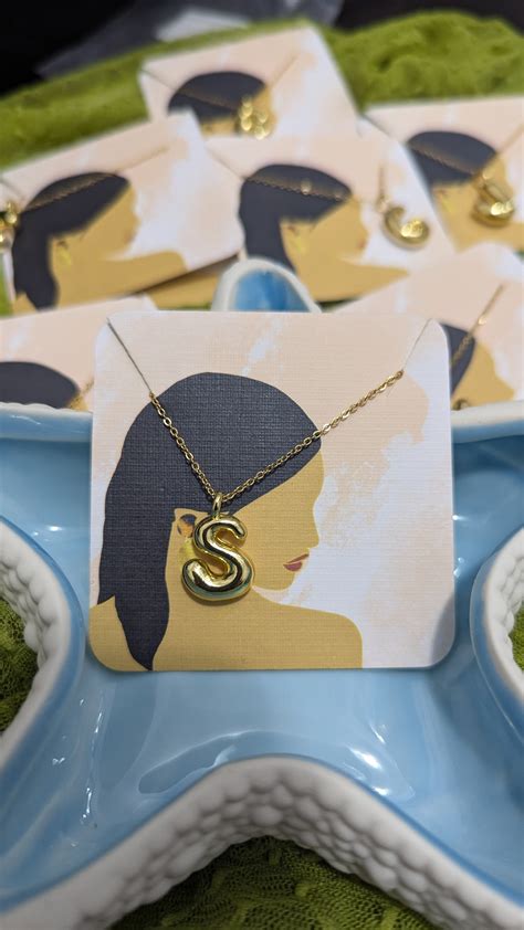 Bubble Letters Necklace | GOLD