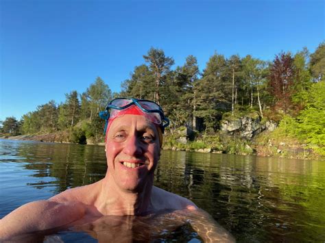 Swimming Outside 的图像结果