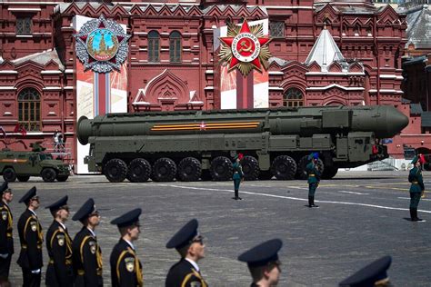 重要设施遭常规打击也要核报复！俄罗斯警告将视任何来袭弹道导弹为核威胁