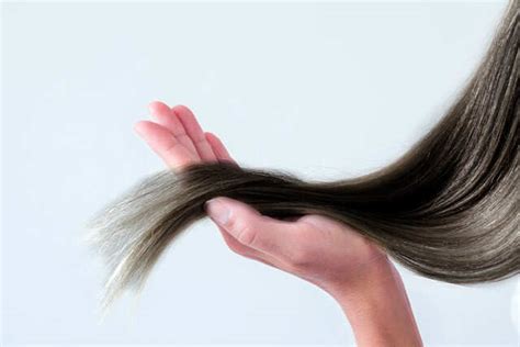 How To Add Highlights To Your Hair at Home | Femina.in