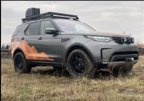 Land Rover Discovery 5