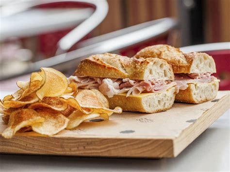 11 fun date ideas in Chicago