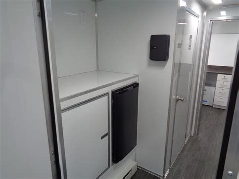 Computer Lab Semi-Trailer 的图像结果