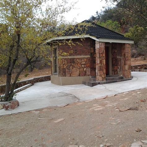 THE BIG TREE HOLIDAY LODGE (Tshipise, Limpopo) - Lodge Reviews & Photos ...