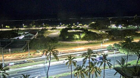 Live HD Webcam Honolulu, Hawaii: Oahu's South Shore Surf Cam from Ward ...